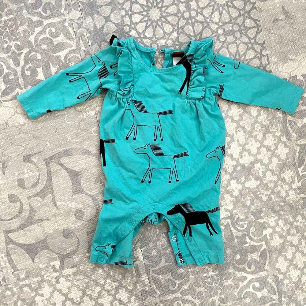 Tea Collection ruffle sleeve baby romper, size 3 months